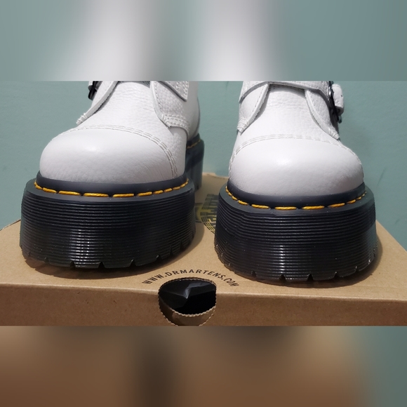 NIB DR. MARTENS Devon Flower Buckle White Leather Platform Boots Various Sizes - Picture 8 of 15